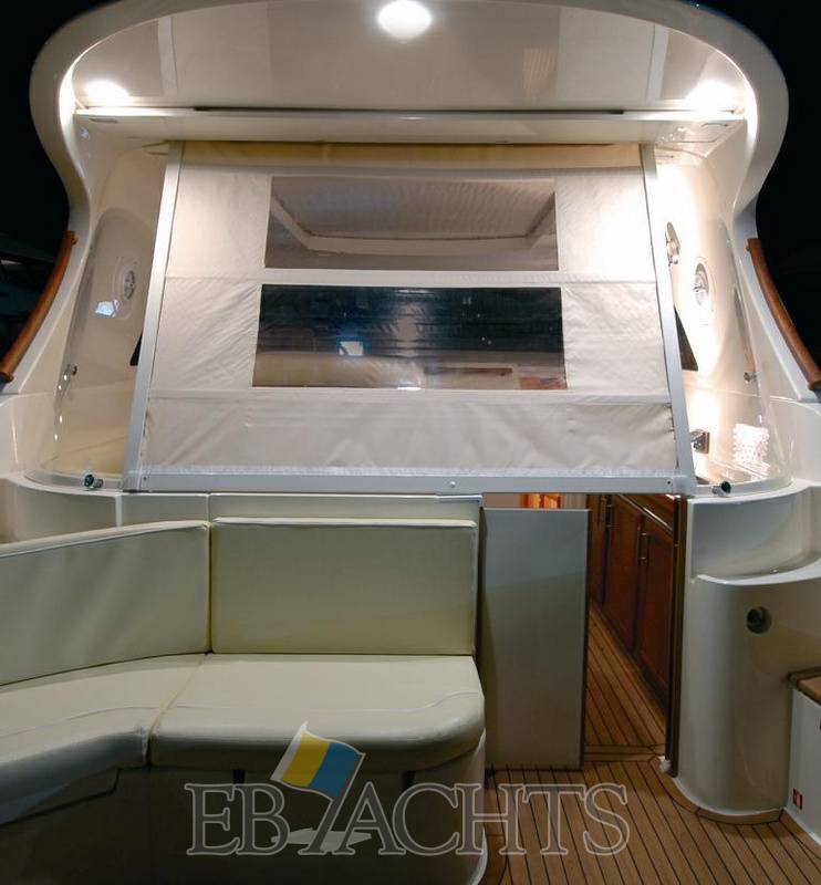 Mochi craft Dolphin 44