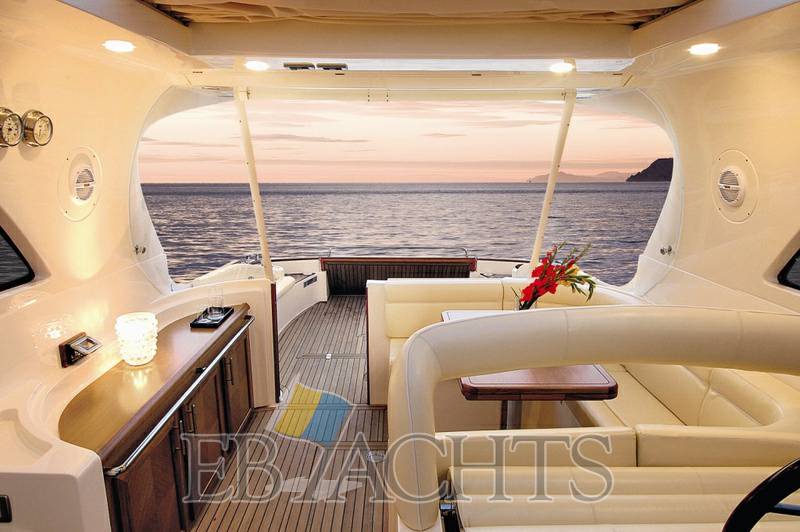 Mochi craft Dolphin 44