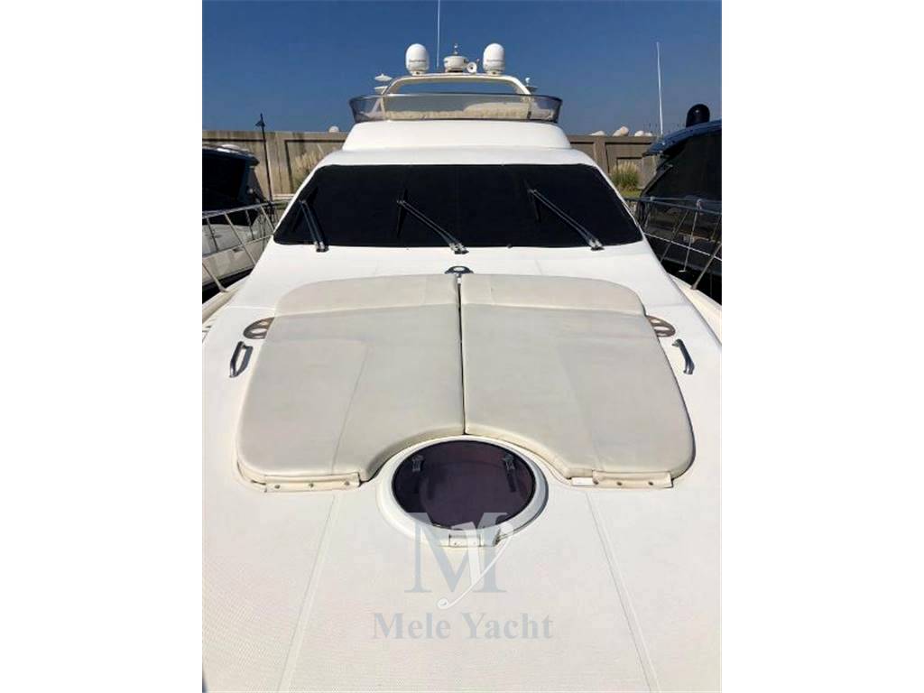 Azimut 62 fly