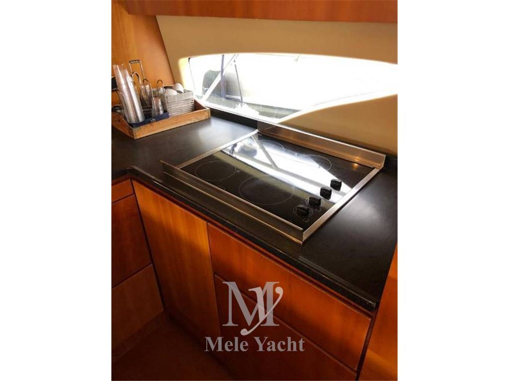 Azimut 62 fly