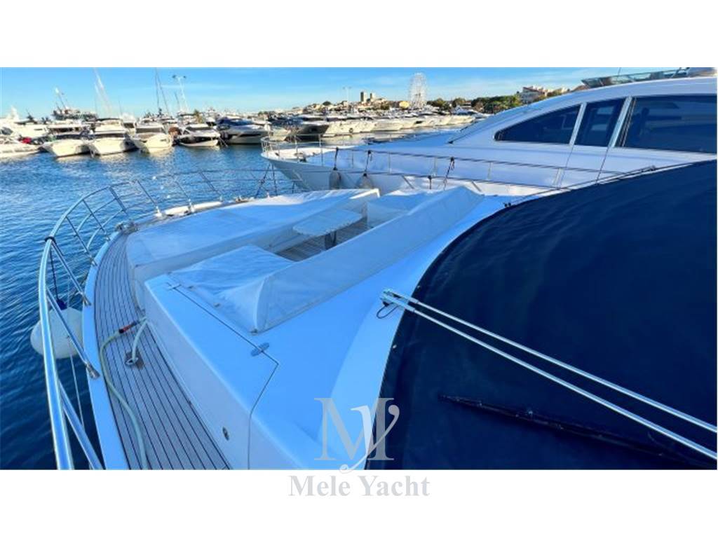 Azimut 72 fly