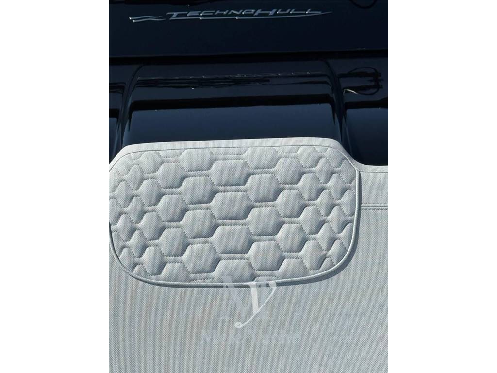 Tecnohull Explorer 40