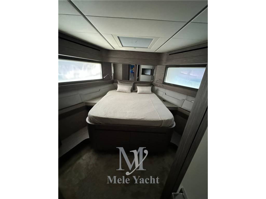 Pershing spa 82 vhp