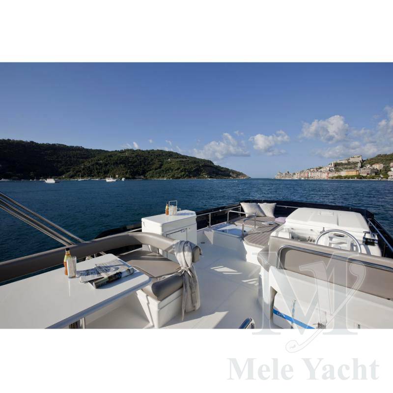 Ferretti 570