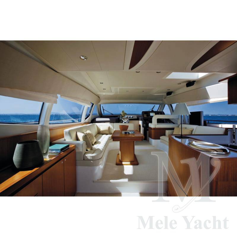 Ferretti 530