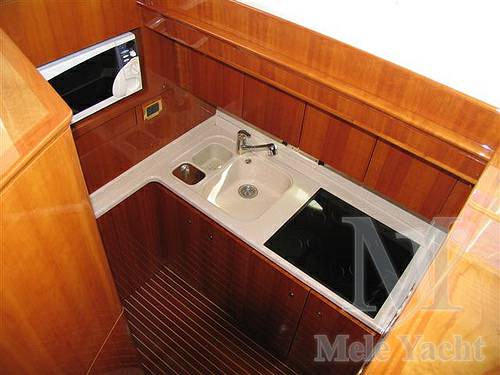 Azimut 58