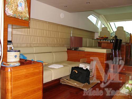 Aicon yacht spa 64 fly