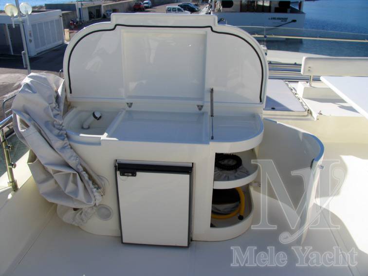Ferretti 72