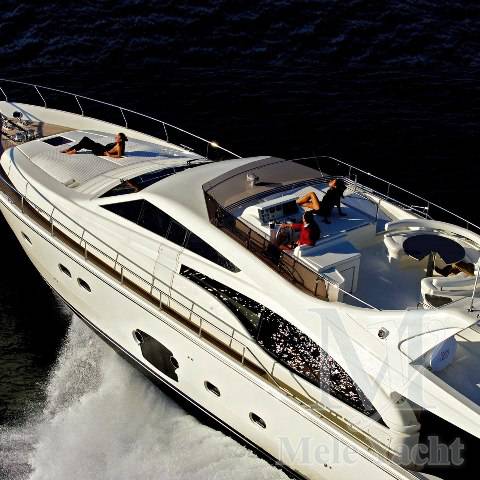 Ferretti yachts 681