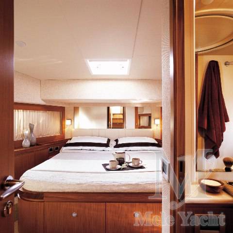 Ferretti yachts 681