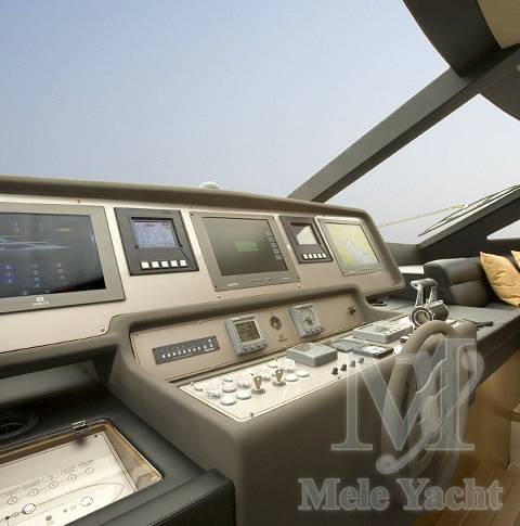 Ferretti 780 ht