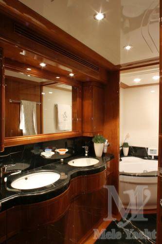 Ferretti yachts Custom line 112