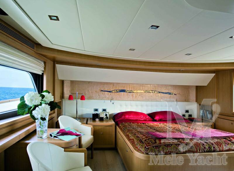 Ferretti Navetta 26