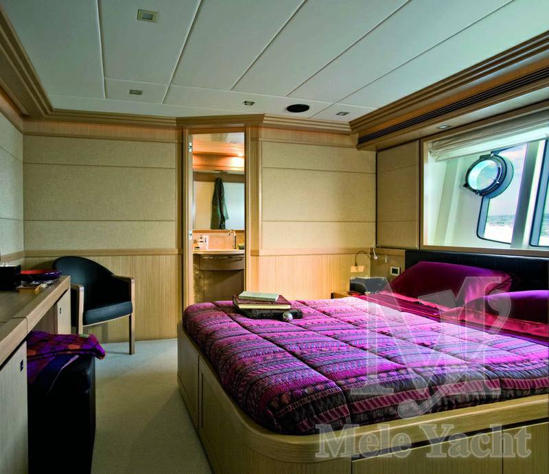 Ferretti Navetta 26