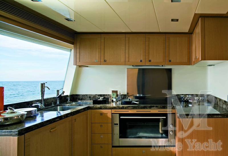 Ferretti Navetta 26