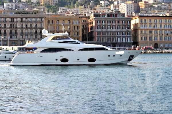 Ferretti yachts Custom line 97