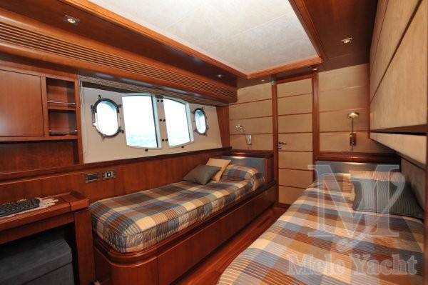 Ferretti yachts Custom line 97
