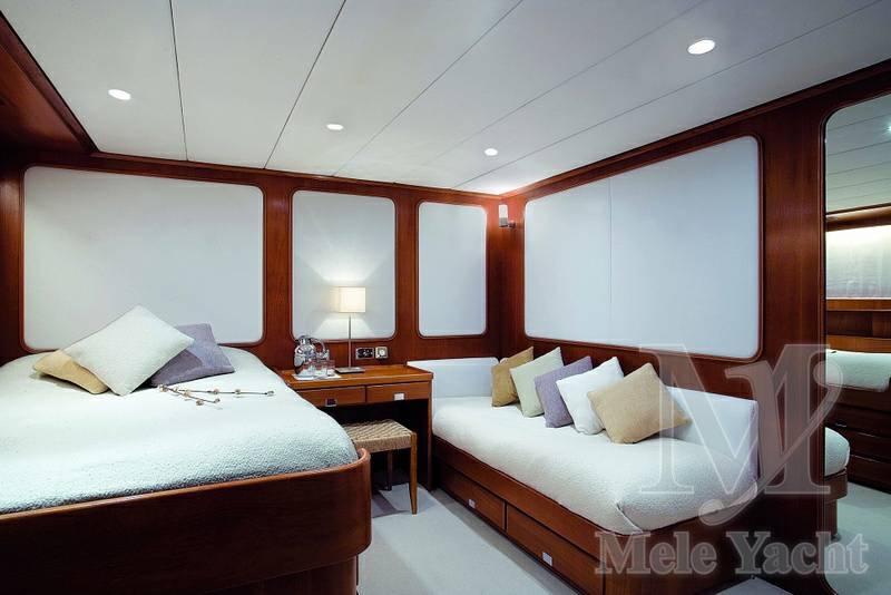 Cantieri perini navi 43 m - 141 ft