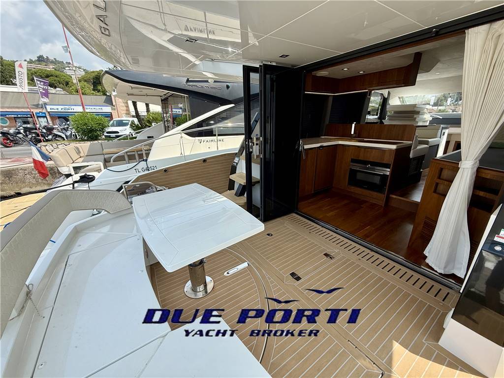 Galeon 460 fly
