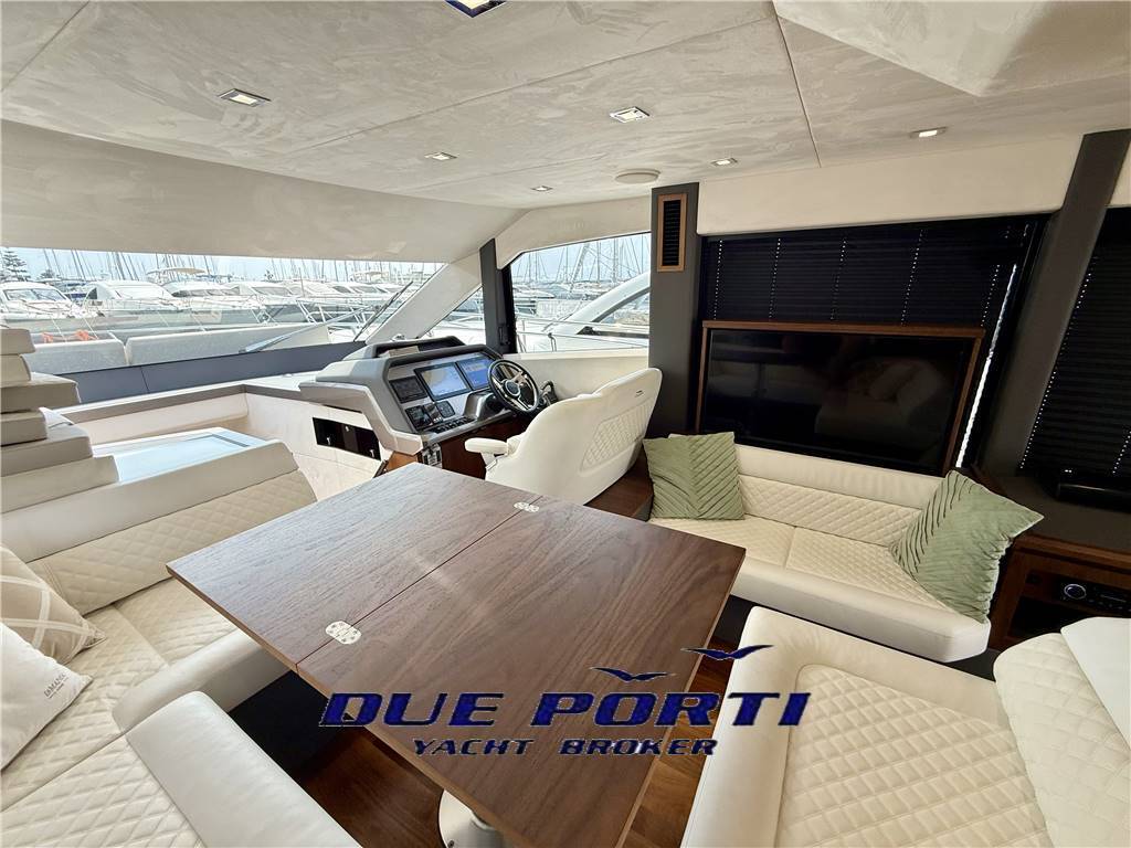 Galeon 460 fly