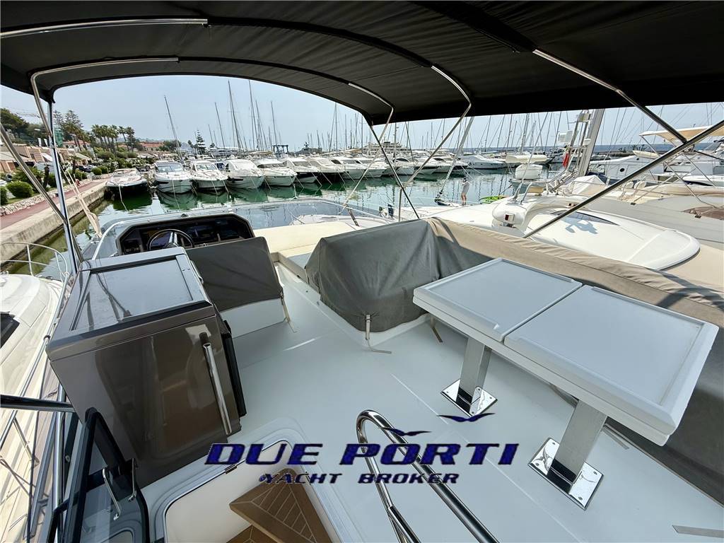 Galeon 460 fly