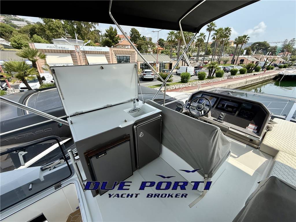 Galeon 460 fly
