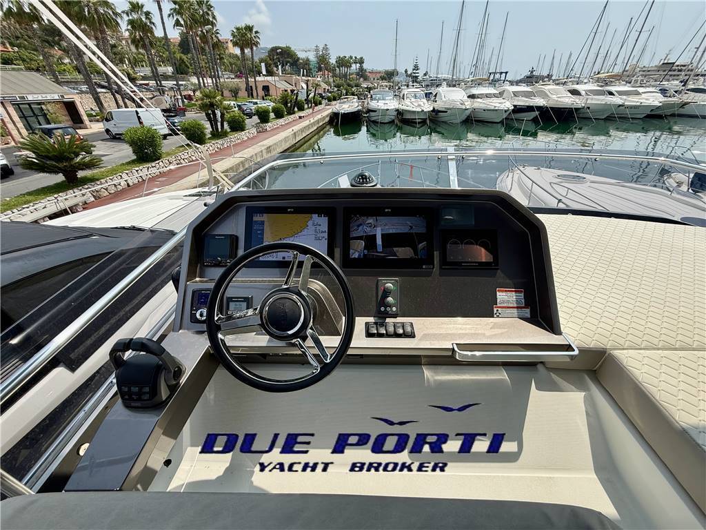 Galeon 460 fly