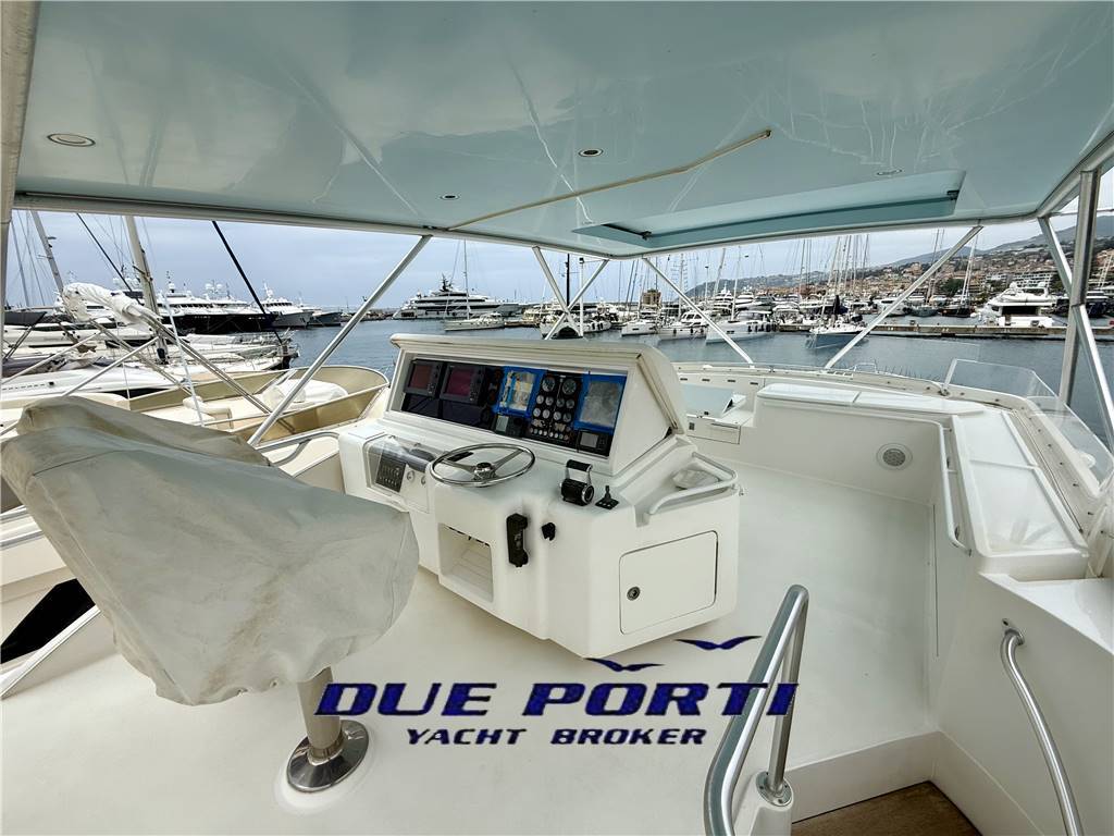 Bertram yacht 630 convertible