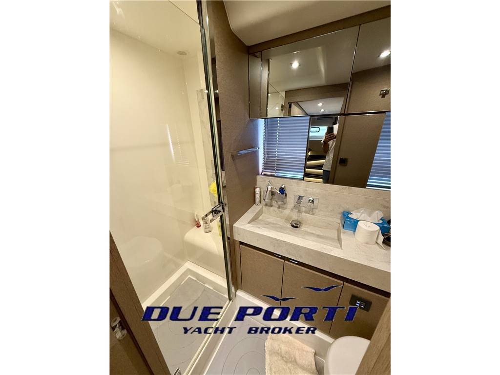 Prestige 680 fly