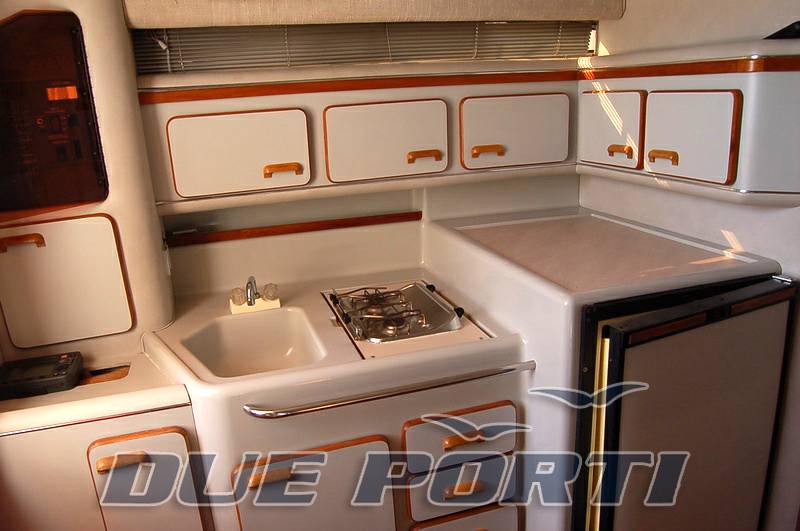 Sea ray 310 express cruiser