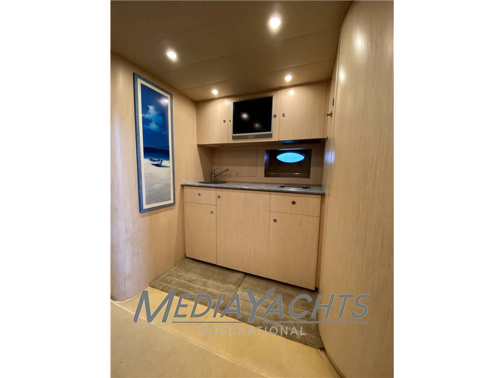 Uniesse 48 open
