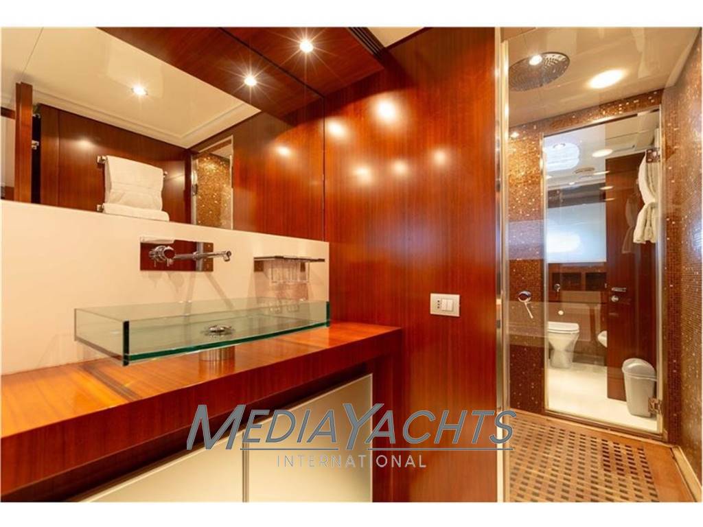 Riva 115 athena