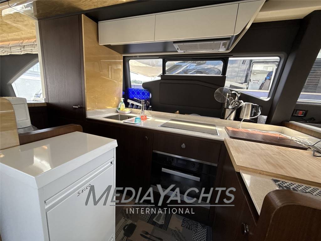 Azimut Fly 72