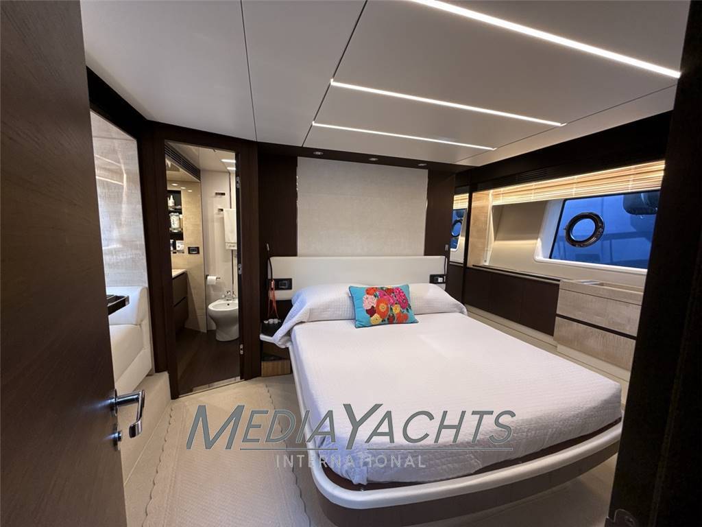 Azimut Fly 72