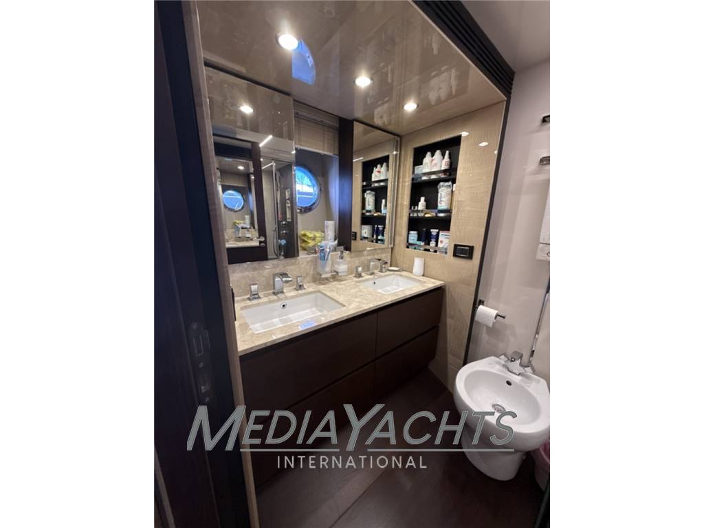 Azimut Fly 72