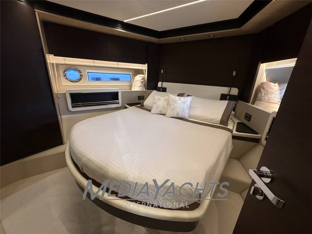 Azimut Fly 72