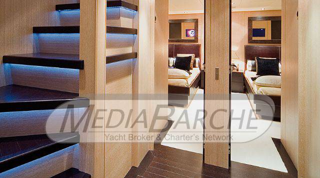 Isa yacht 120