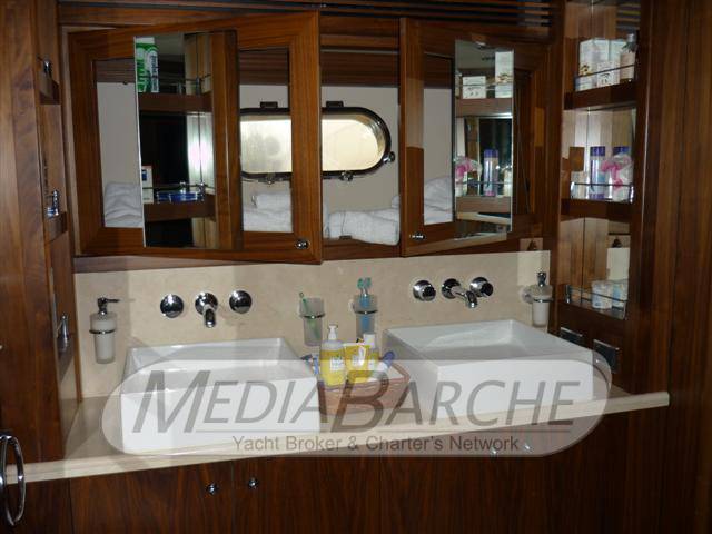 Sunseeker Predator 108