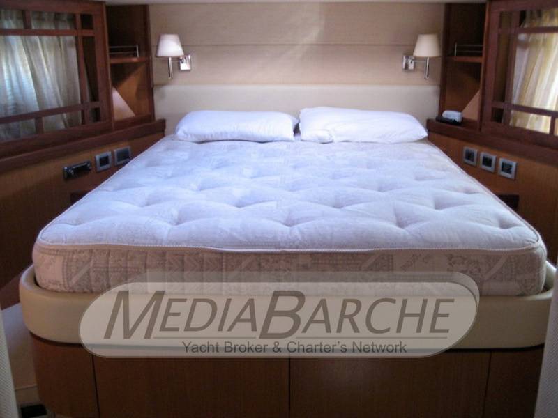 Ferretti 731