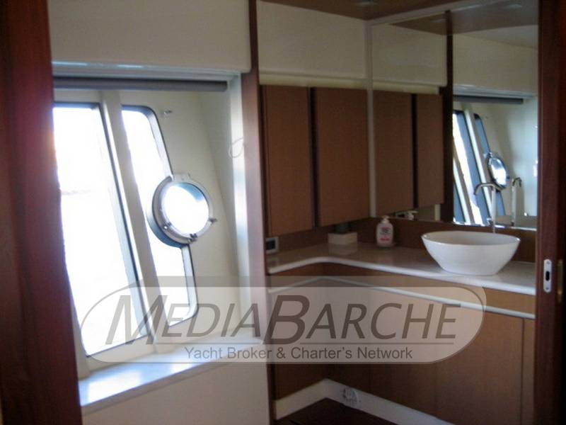 Ferretti 731