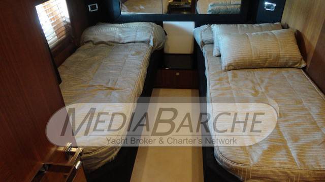 Sunseeker Predator 84
