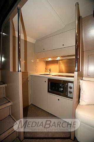 Uniesse 42