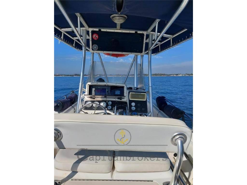 Boston whaler 26 outrage
