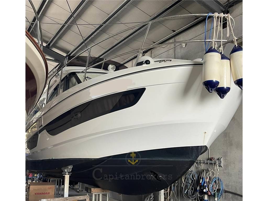 Beneteau Antares 11