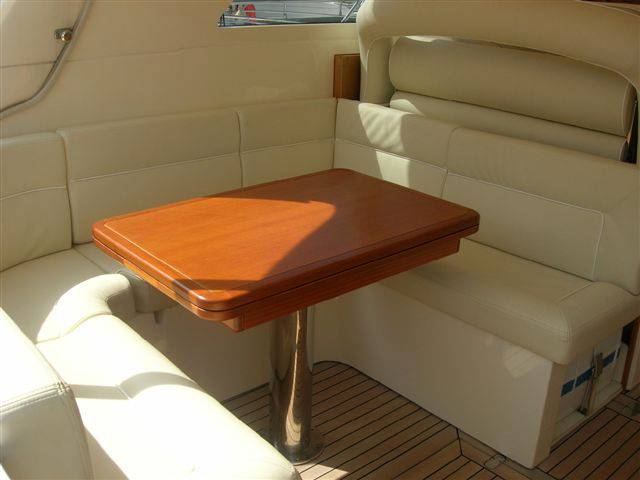 Mochi craft Dolphin 44