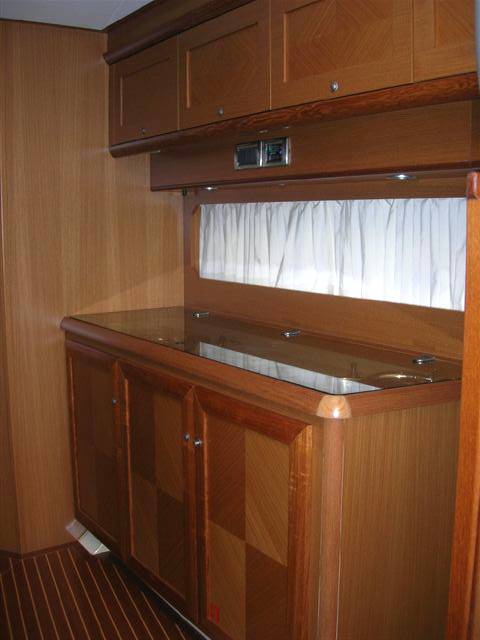 Mochi craft Dolphin 44
