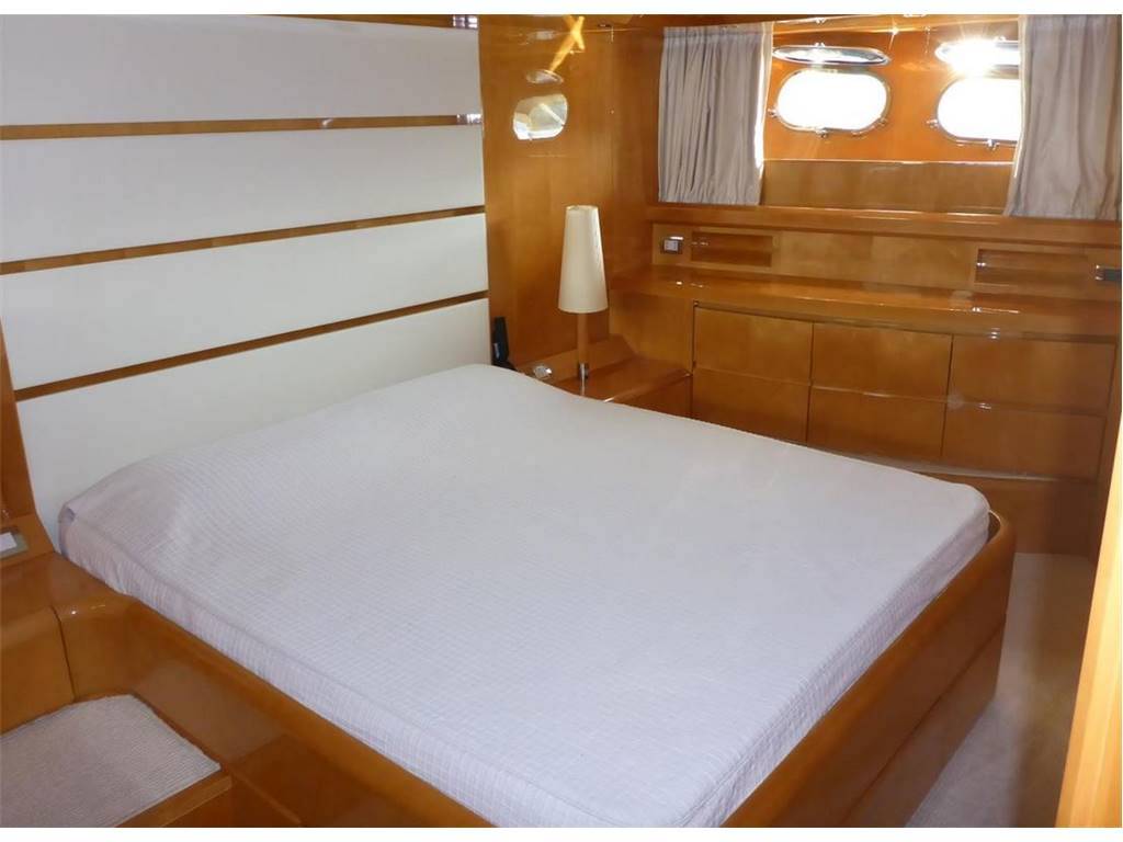 Fipa italiana yachts Maiora 27