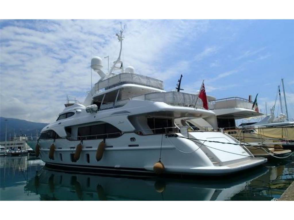Benetti 105 tradition