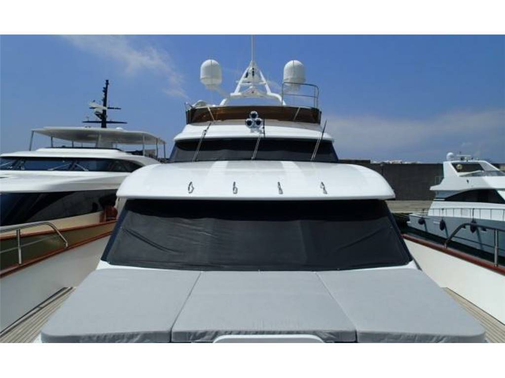 Benetti 105 tradition