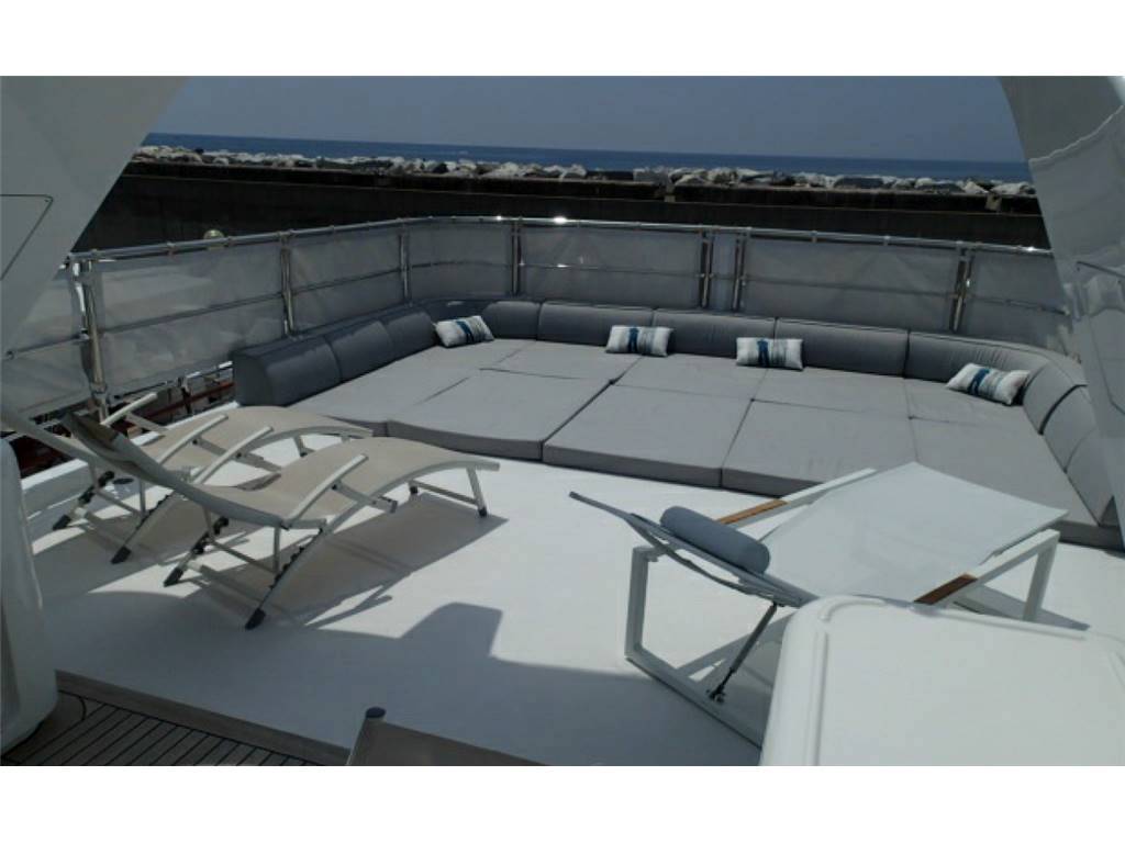 Benetti 105 tradition